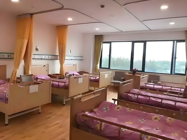 这版超人如何应对特朗普的时代
